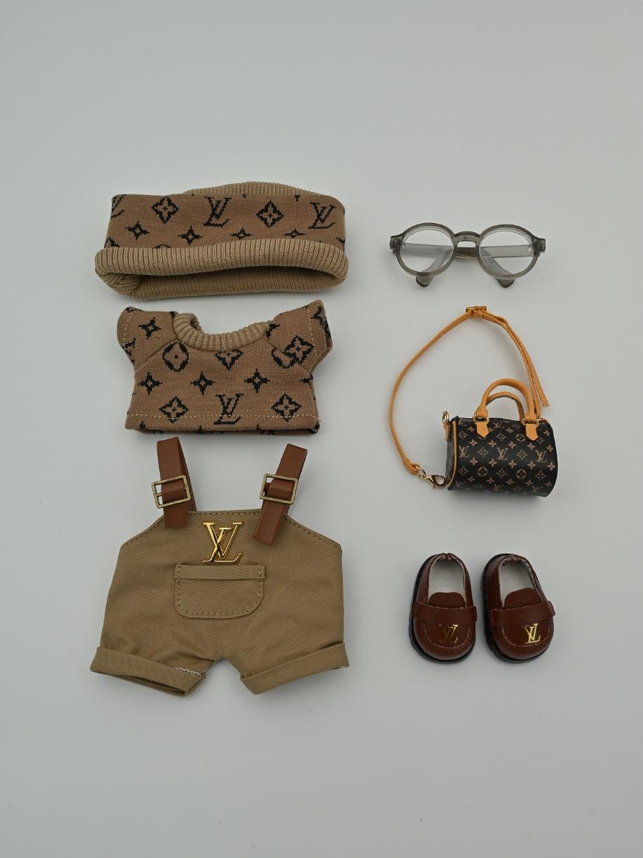 Louis Vuitton beige overall and monogram oufit