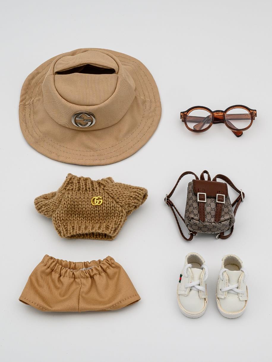 Gucci beige knit sweater ensemble backpack